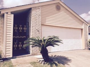 10127 Glengate Ln, Houston, TX 77036