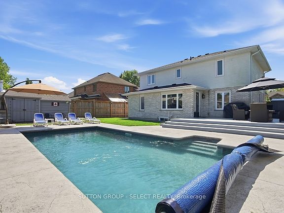 3rd image of 60 Edgevalley Rd