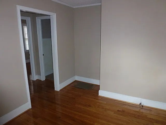 712 Finley Rd — Photo 6