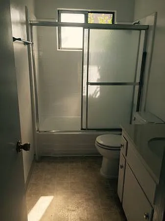 4901 Laurel Canyon Blvd #2R — Photo 3