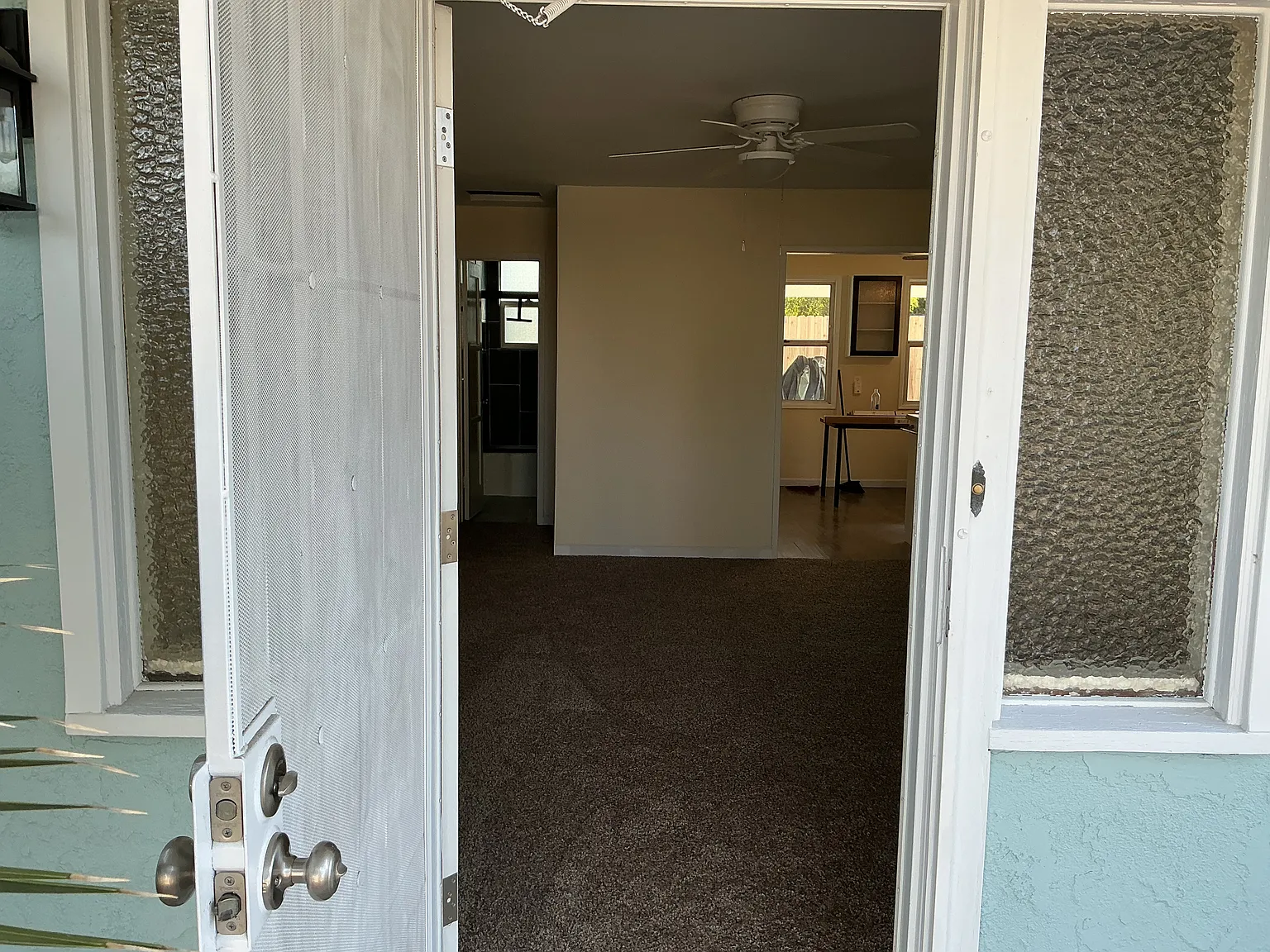 3 bed, 1100 sqft, $3,700 — Photo 2