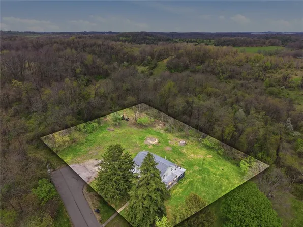 96 Meanor St, Imperial, PA 15126