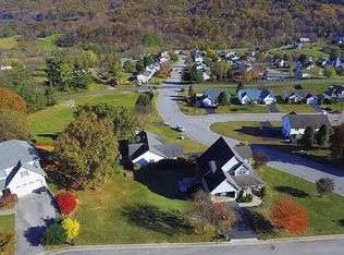 3615 Twin Views Ct, Roanoke, VA 24012