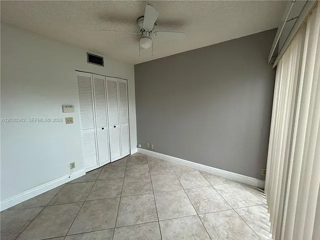 4401 SW 70th Ter — Photo 10