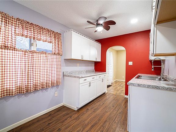 4th image of 2819 S 22nd St