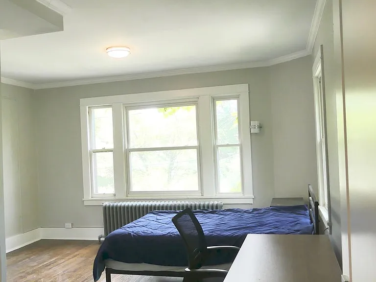 609 E State St — Photo 24