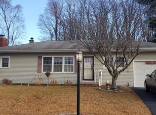 17 Patricia Ln, Albany, NY 12203
