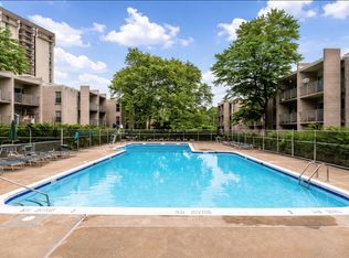 9 Canterbury Sq APT 201, Alexandria, VA 22304