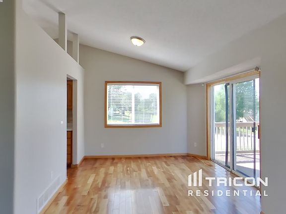 5th image of 701 Buffalo Hills St