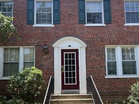 1813 Key Blvd, Arlington, VA