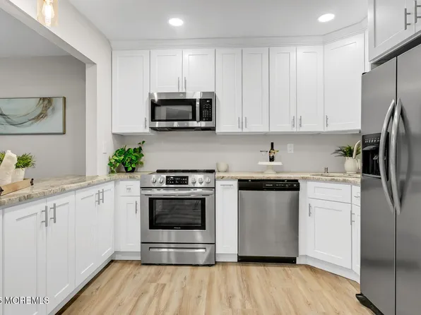 148 Lexington Court, Red Bank, NJ 07701