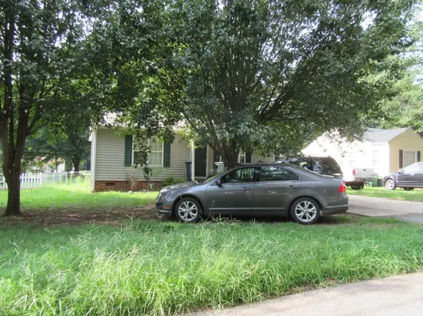 15 Traxler Ave, Williamston, SC 29697