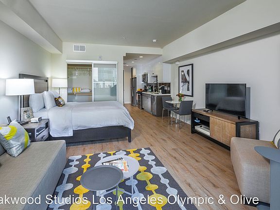 3rd image of 1001 S Olive St #440