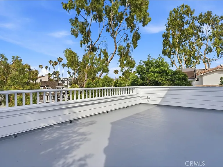 315 Goldenrod Ave #1/2 — Photo 14