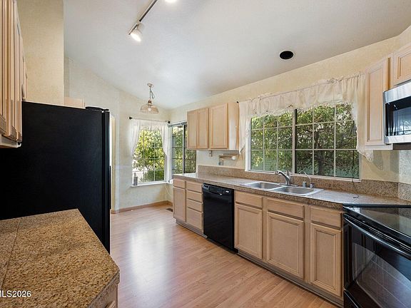 5th image of 5120 Greystone Dr