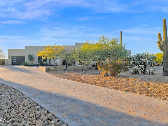 4th image of 8300 E Dixileta Drive #279
