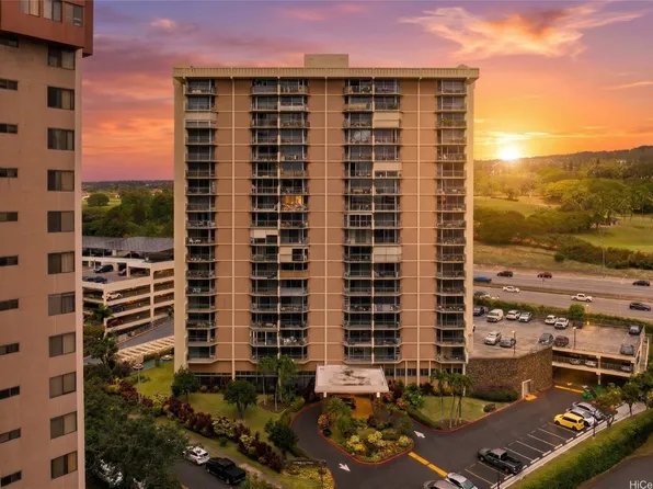 98-450 Koauka Loop APT 608, Aiea, HI 96701