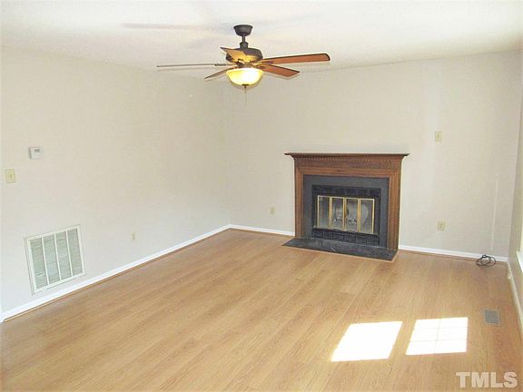 4th image of 2304 Aspen Ct
