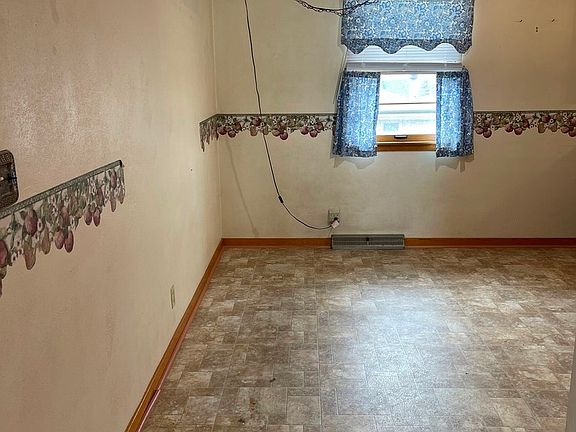 Eat-in Kitchen/Dining Area