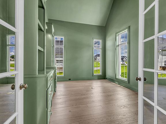 4th image of 4793 Woodrow Pl