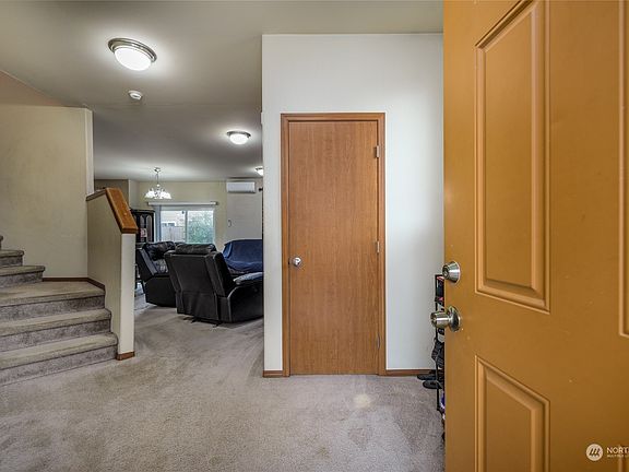 4th image of 4826 E E Street