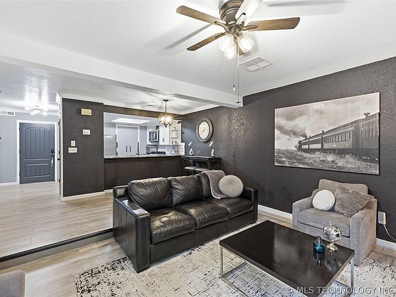 5th image of 3380 W Washington St #14
