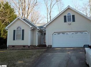 205 Fairwood Dr, Greenville, SC 29617