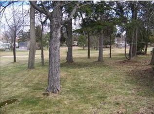 2058 Darlington Rd, Beaver Falls, PA 15010