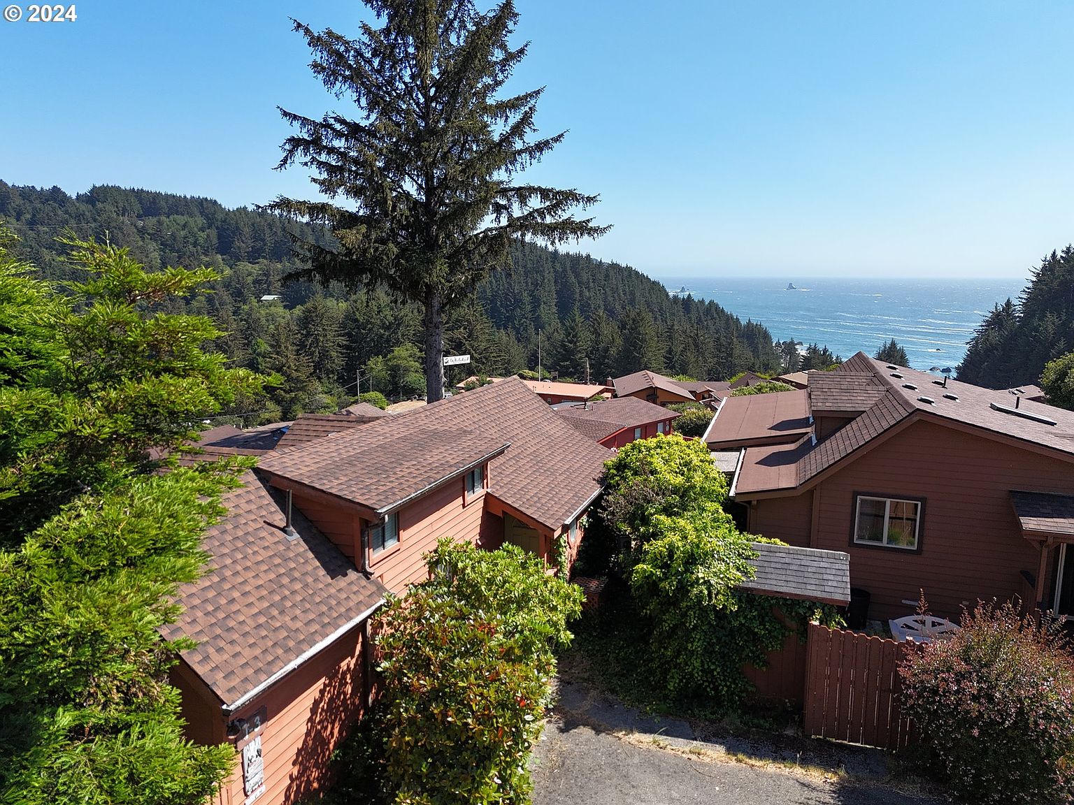 ペち Beige adidas ZX 8000 | SVD