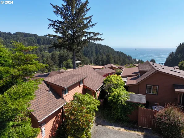 19921 Whaleshead Rd #T3, Brookings, OR 97415