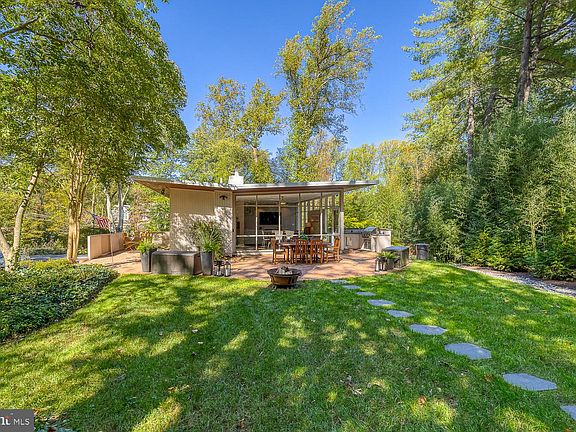 5th image of 6519 Lakeview Dr