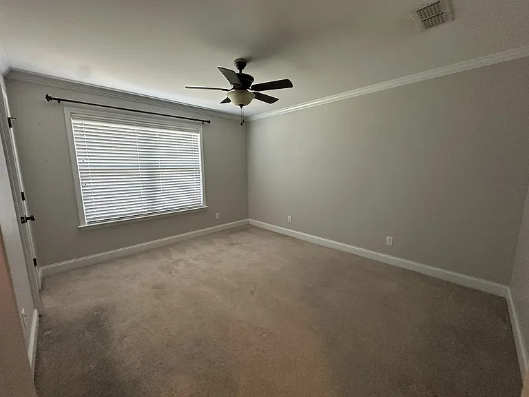 202 White Oak Dr — Photo 9