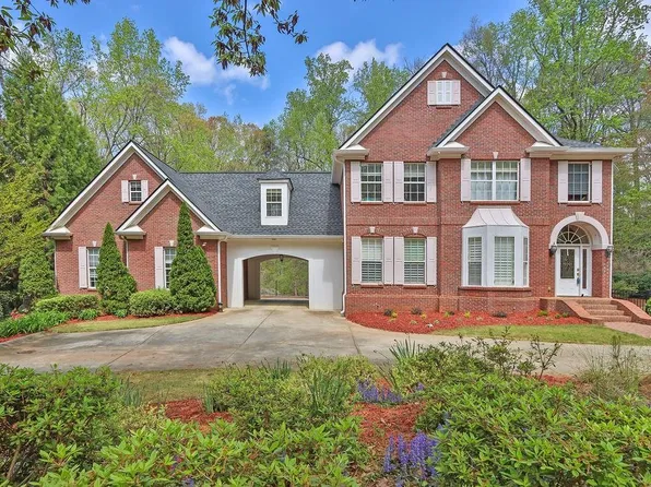 20 Wolverton Ct, Stone Mountain, GA 30087