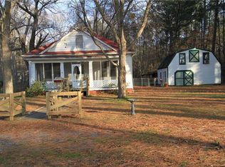 11053 Smiths Neck Rd, Carrollton, VA 23314