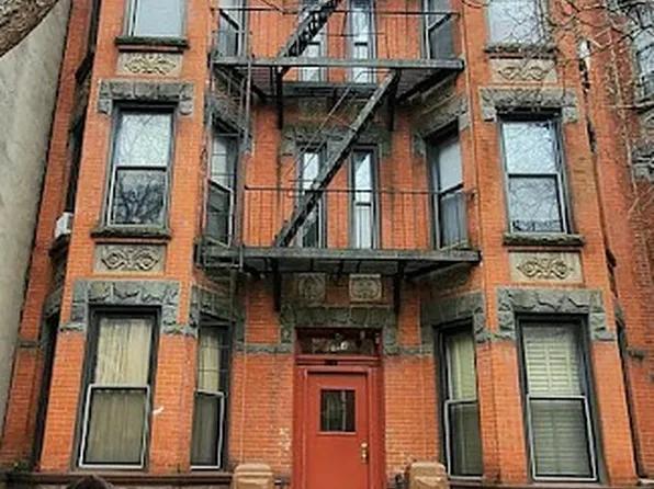 384 2nd Street image 1 of 6