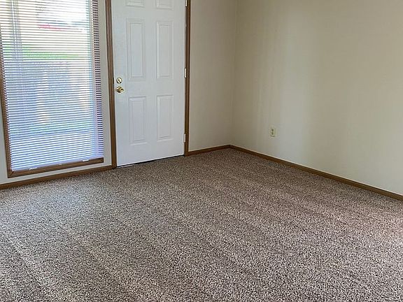3rd image of 725 Independence Dr APT 7