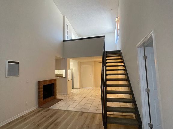 5th image of 3620 Jasmine Ave #210