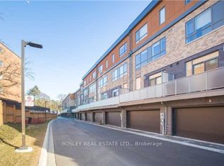 7 Godfreys Ln, Mississauga, ON L5H 2T1