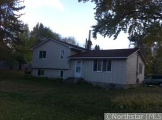 1184 Frisbie Ave E, Maplewood, MN 55109