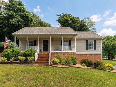 334 Sharon Ln, Staunton, VA, 24401