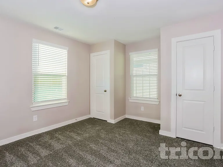 832 Feather Thorn Dr — Photo 11