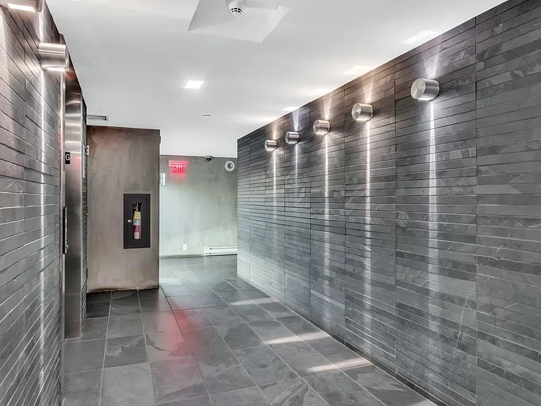 53 Hastings St W #604 — Photo 22