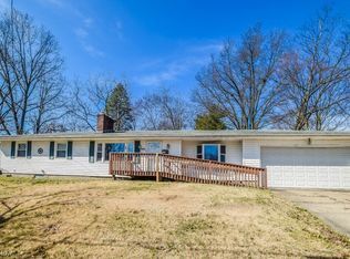 1272 Sunrise Dr, Akron, OH 44307