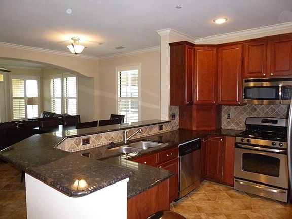 5th image of 2202 Portofino Dr