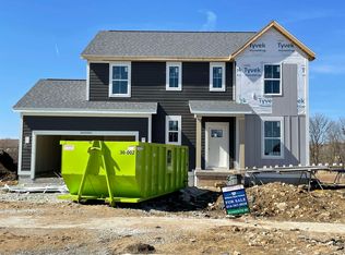 W242N5645 Peppertree Dr, Sussex, WI 53089