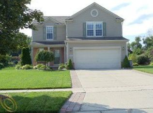 7721 Turrillium Ln, Waterford, MI 48327