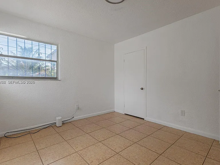 1301 NE 153rd St — Photo 13