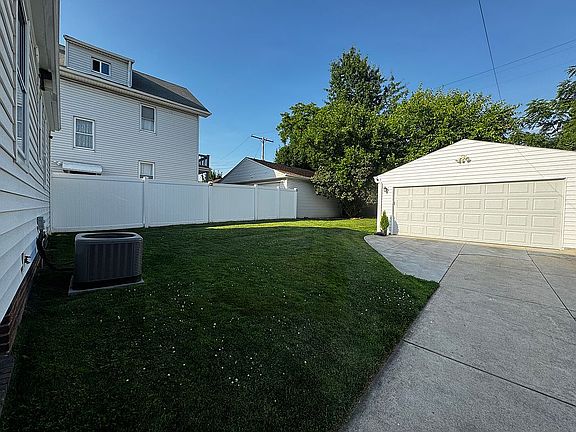 4th image of 3261 Berea Rd
