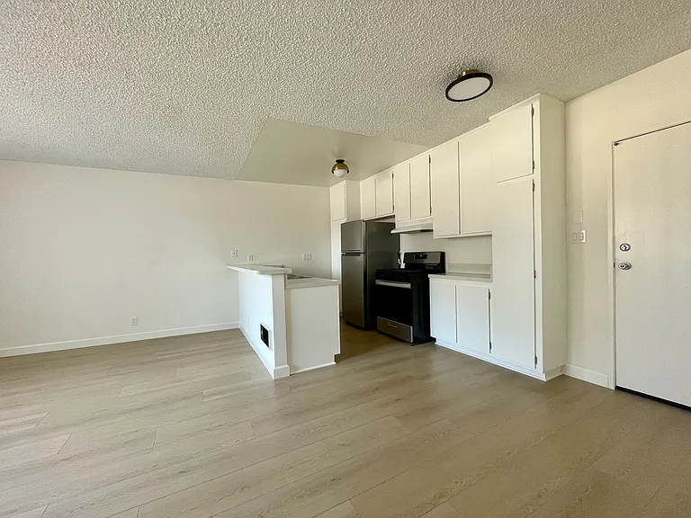 122 S Occidental Blvd #10 — Photo 11