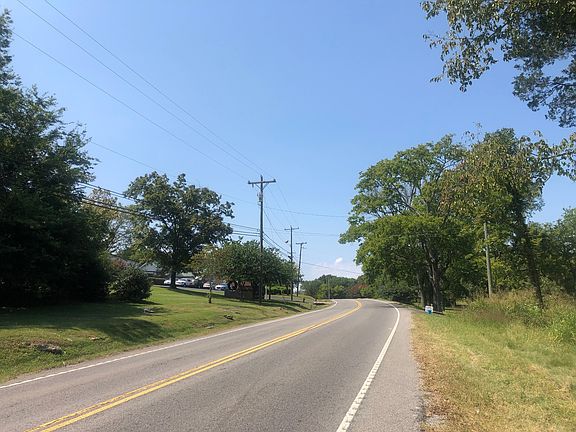 4th image of 4329 Central Pike